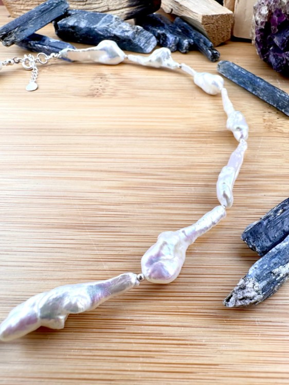 Naszyjnik z pereł podlużnych