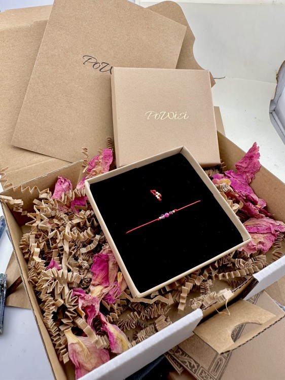 Bransoletka czerwony sznurek z intencjami