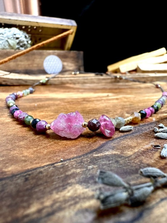 Amulet baran naszyjnik z kamieniami