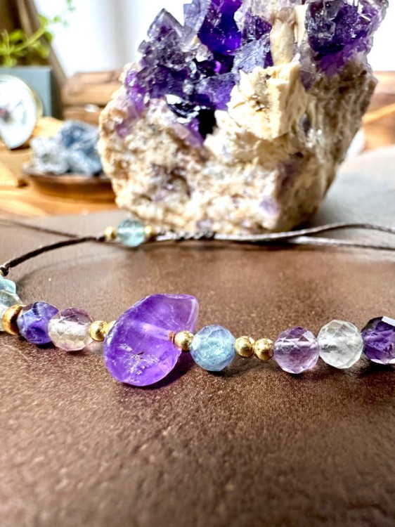 Amuletka wodnik bransoletka z kamieniami