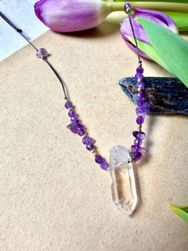 Naszyjnik amulet ametyst kryształ górski